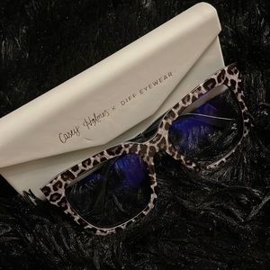 Casey Holmes x Diff Collab